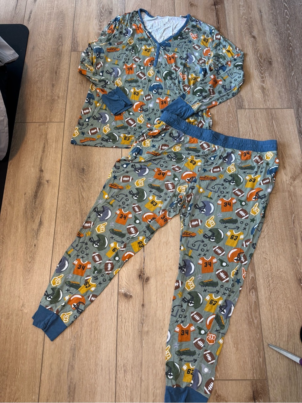 Little Sleepies Touchdown Time Women's Pajama Top & Pants set size XL